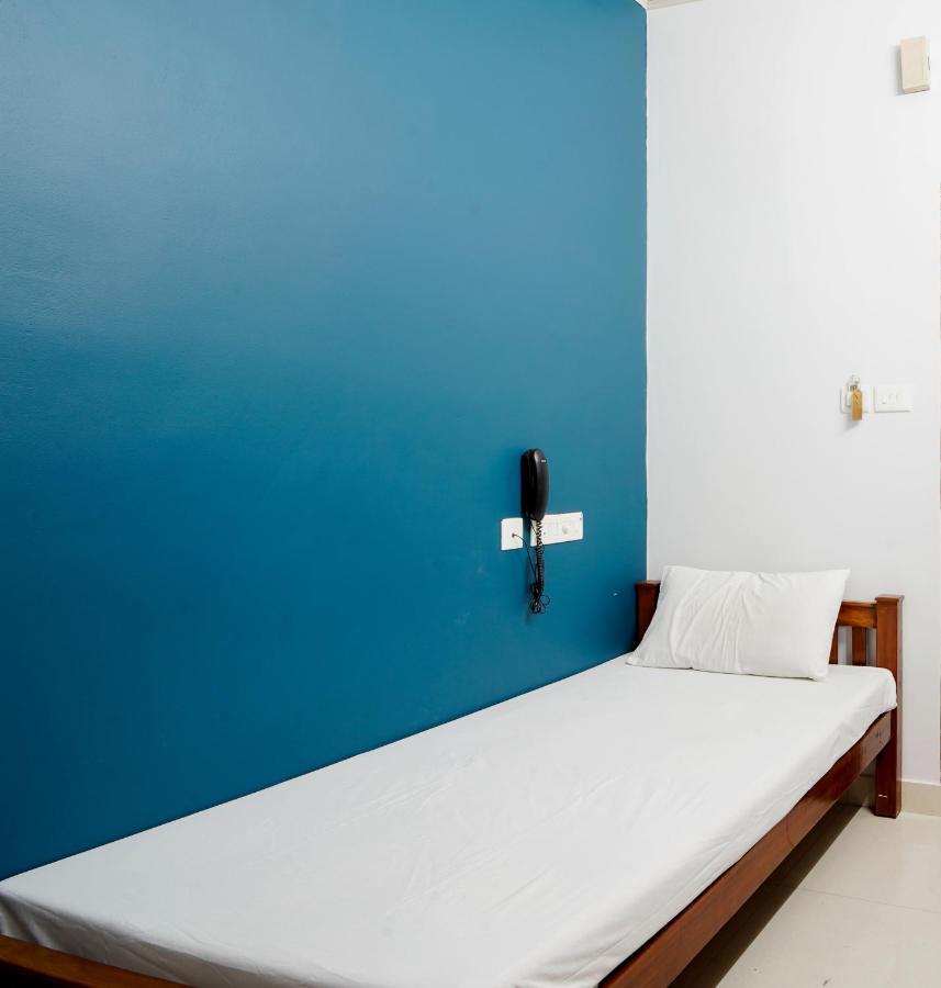 Готель Reach Residency Kochi Екстер'єр фото