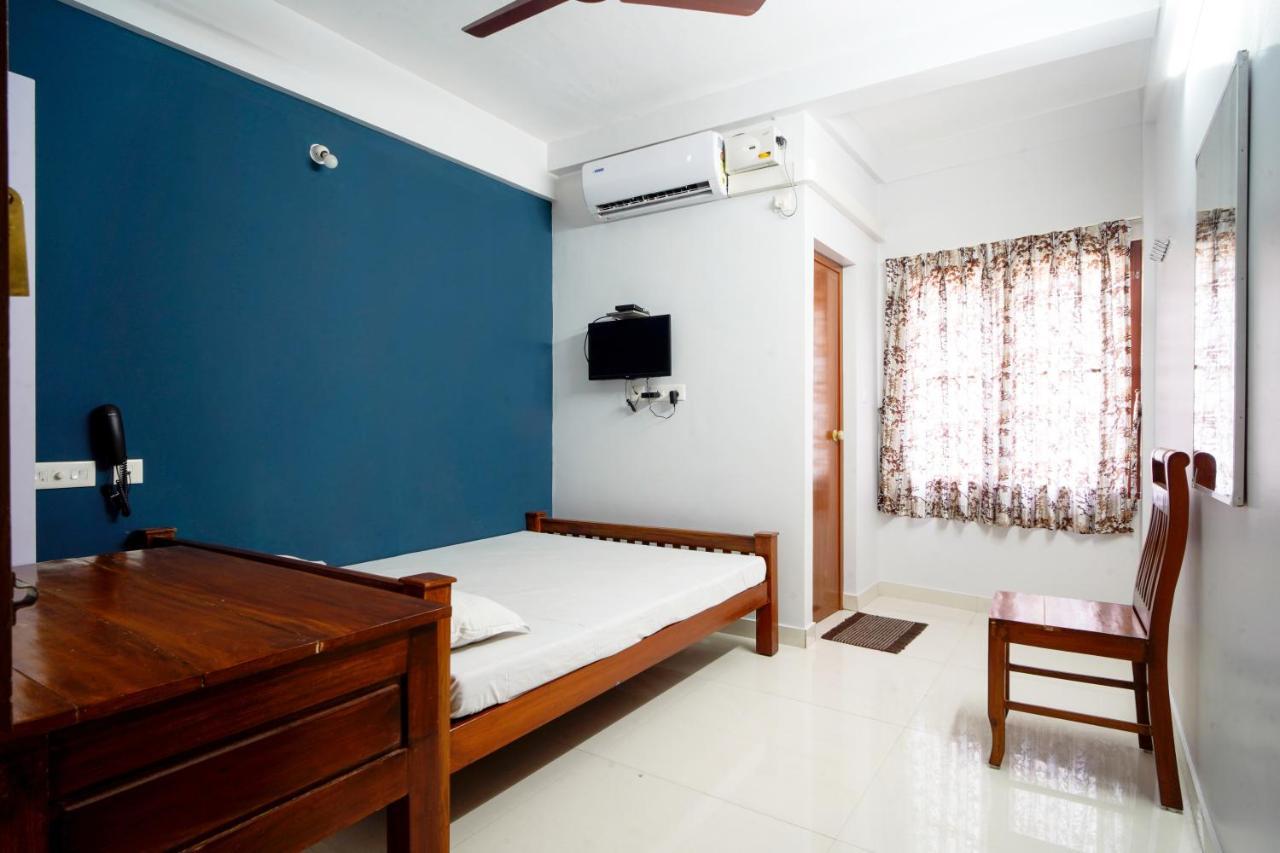 Готель Reach Residency Kochi Екстер'єр фото