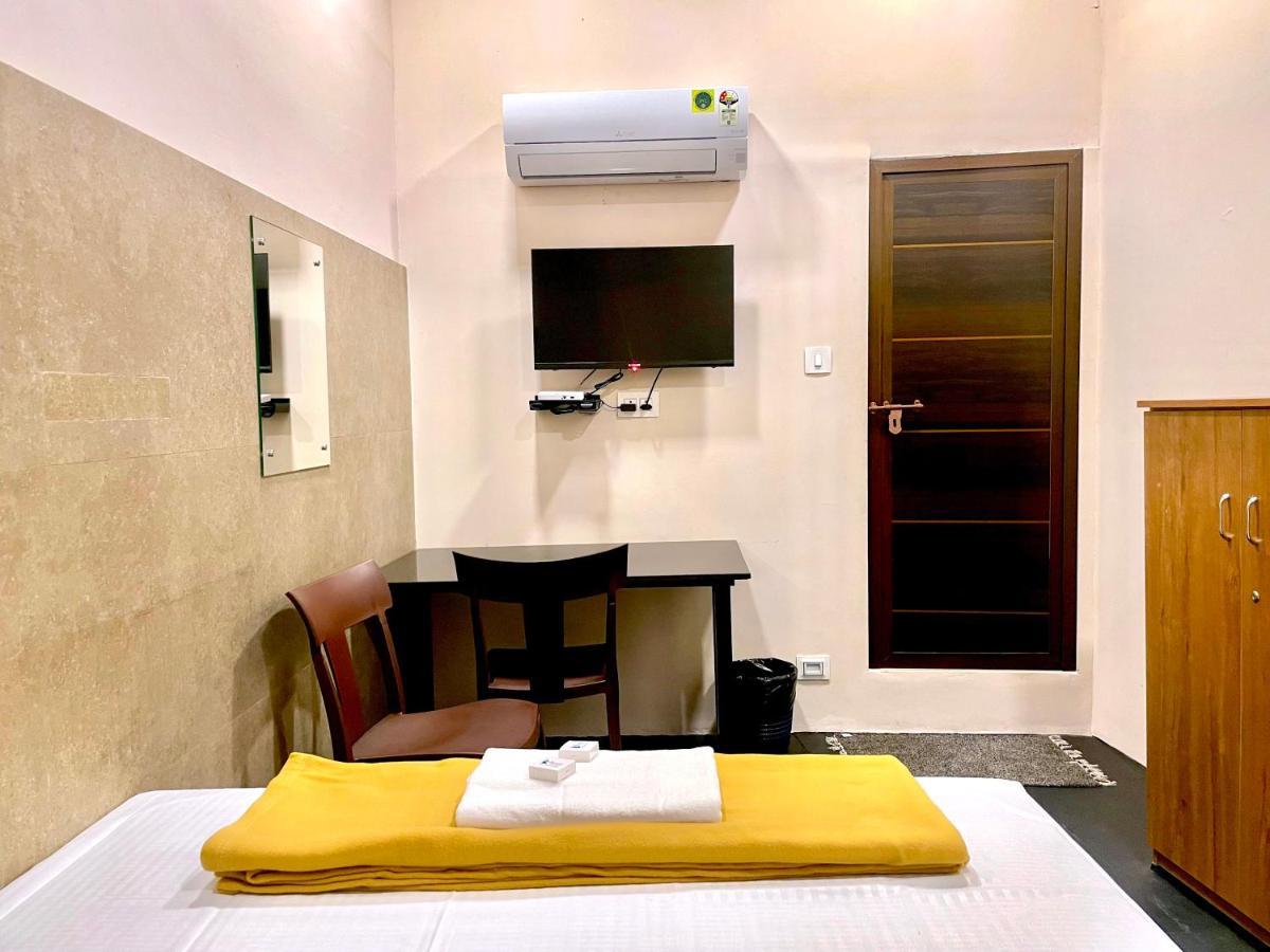 Готель Reach Residency Kochi Екстер'єр фото