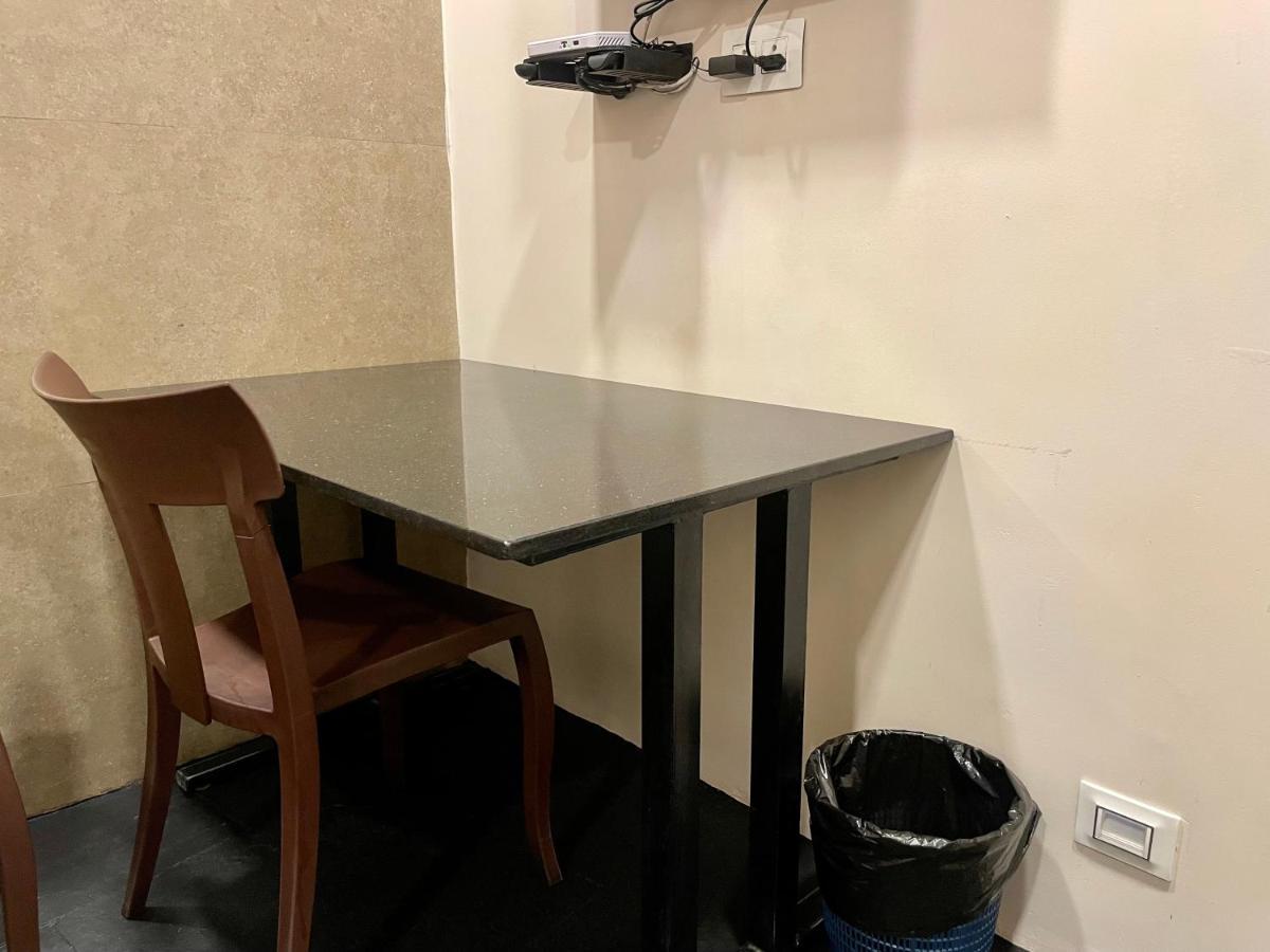 Готель Reach Residency Kochi Екстер'єр фото