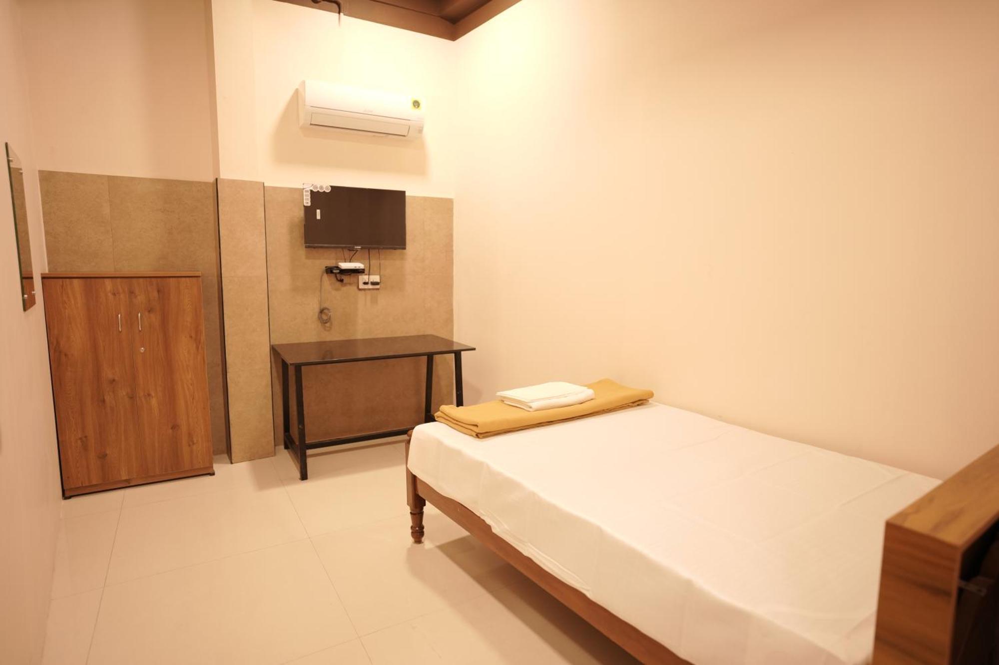 Готель Reach Residency Kochi Екстер'єр фото