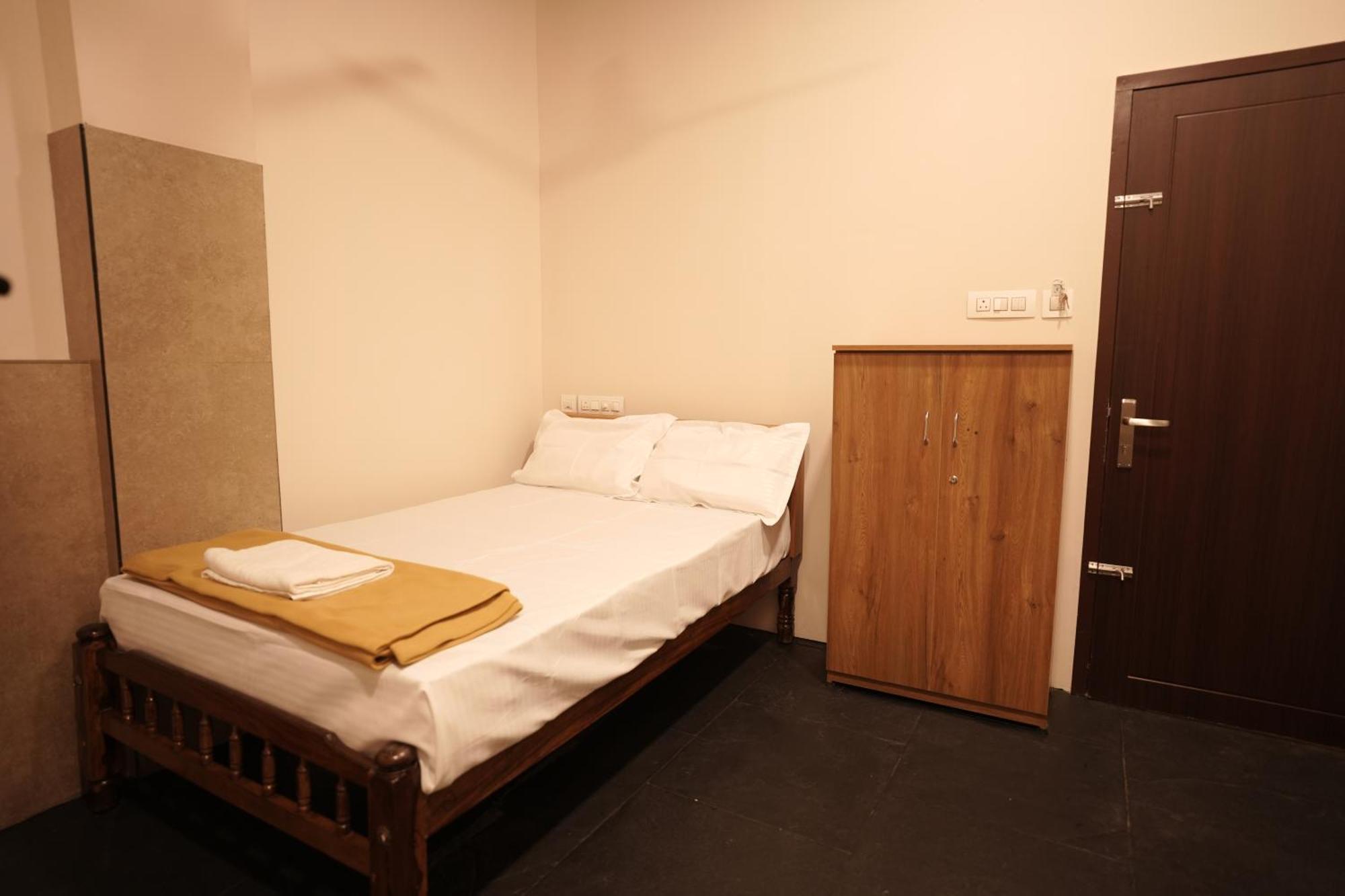 Готель Reach Residency Kochi Екстер'єр фото