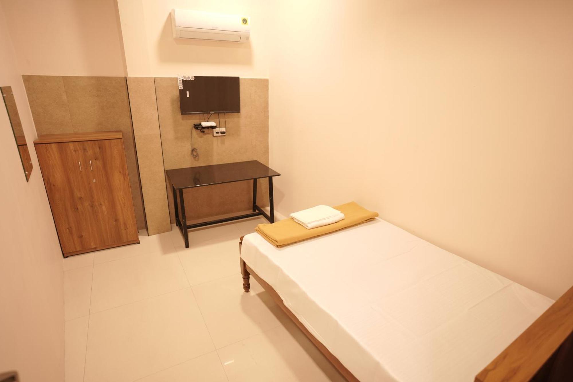 Готель Reach Residency Kochi Екстер'єр фото