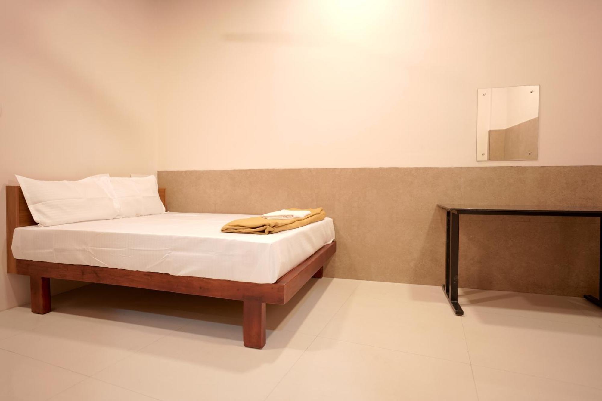 Готель Reach Residency Kochi Екстер'єр фото