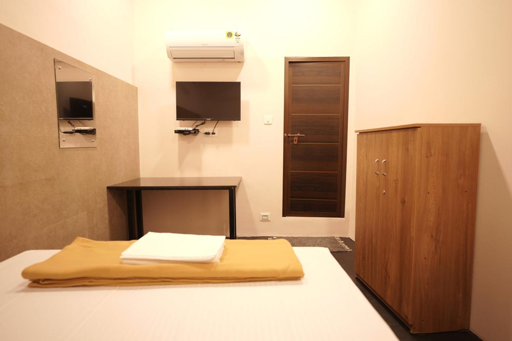 Готель Reach Residency Kochi Екстер'єр фото