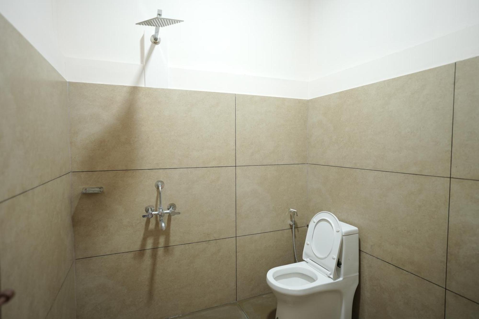 Готель Reach Residency Kochi Екстер'єр фото