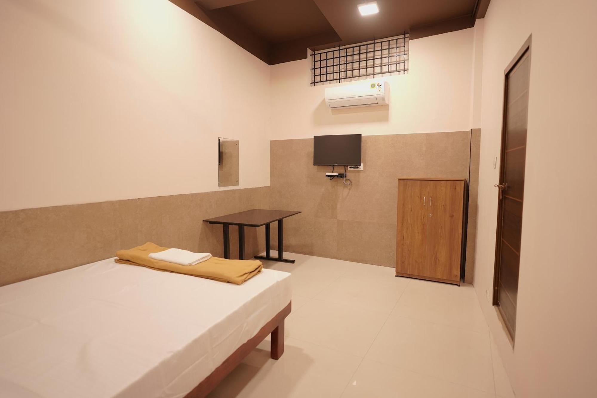 Готель Reach Residency Kochi Екстер'єр фото
