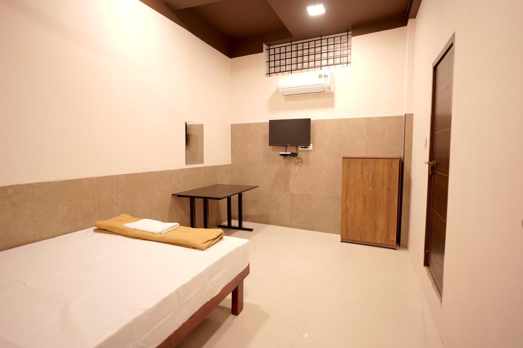 Готель Reach Residency Kochi Екстер'єр фото