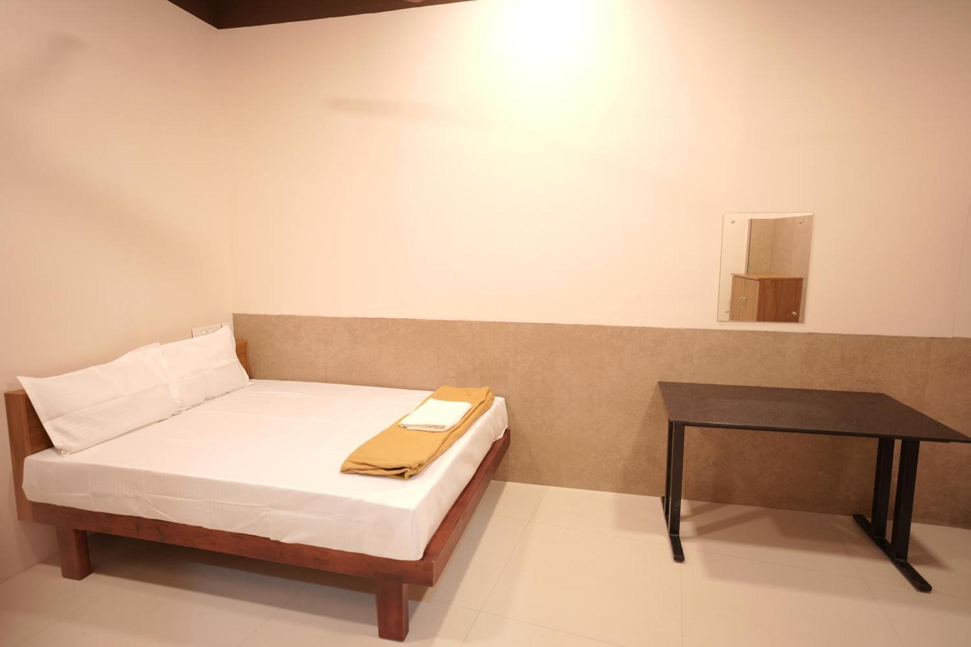 Готель Reach Residency Kochi Екстер'єр фото