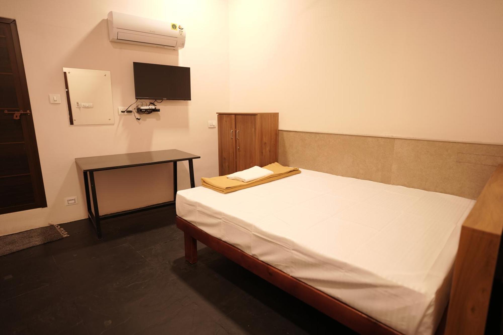 Готель Reach Residency Kochi Екстер'єр фото
