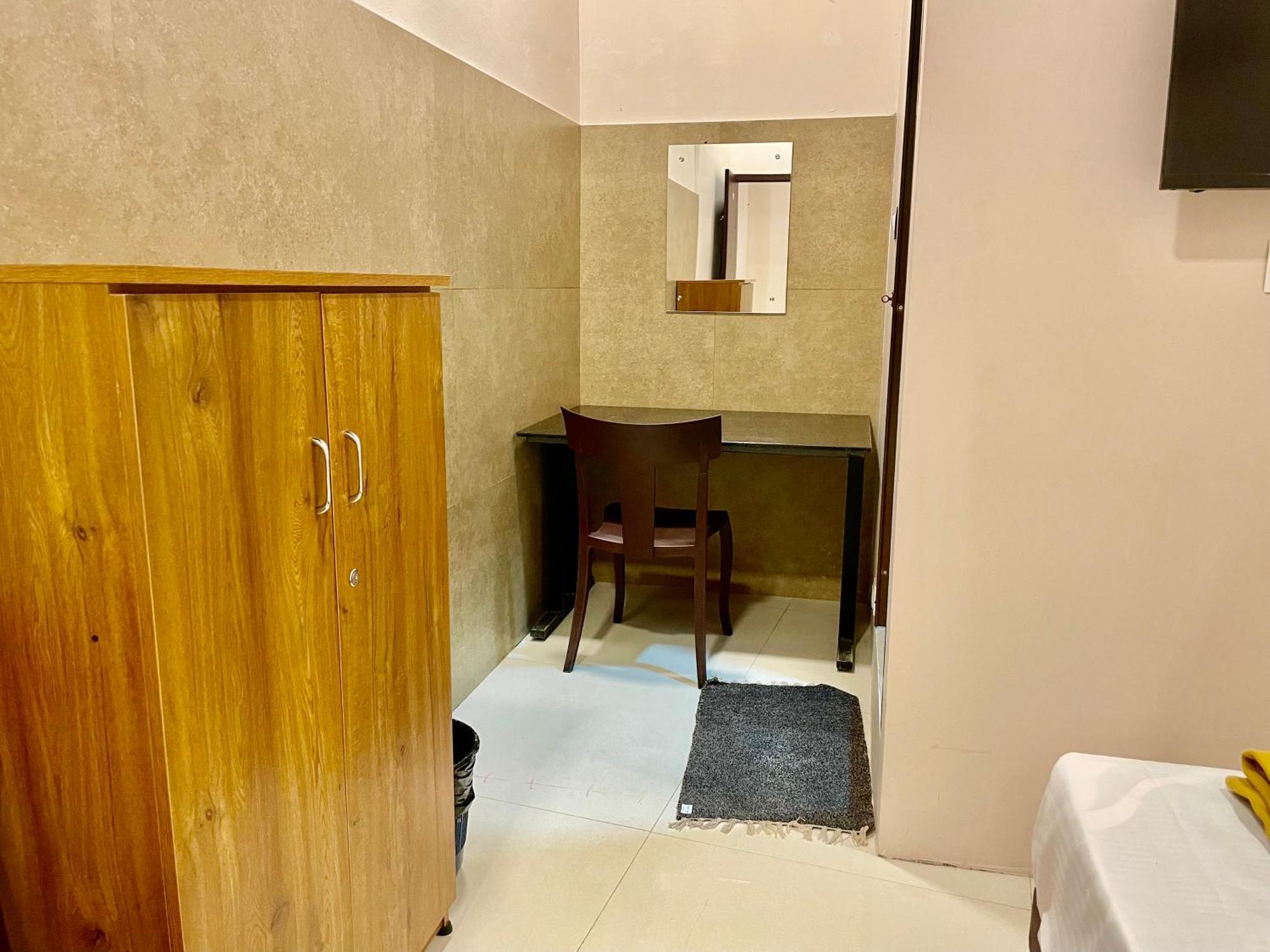 Готель Reach Residency Kochi Екстер'єр фото